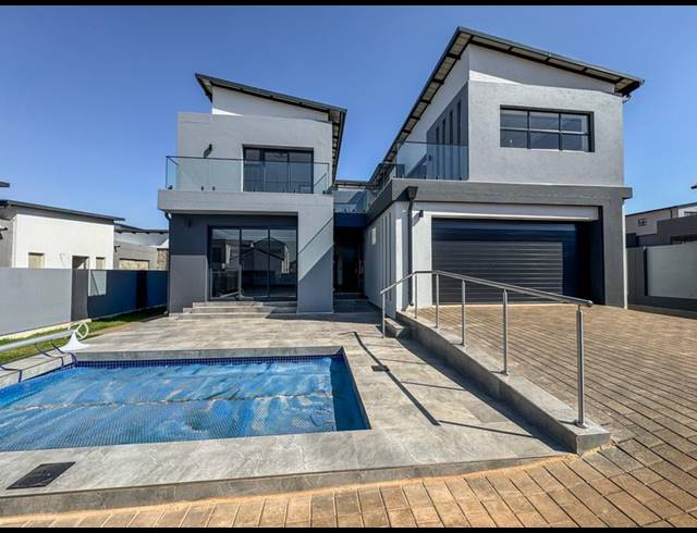 4 BEDROOM HOUSE FOR SALE IN FOUNTAINBROOK ESTATE